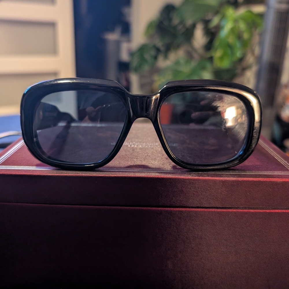 Stylish Black Sunglasses